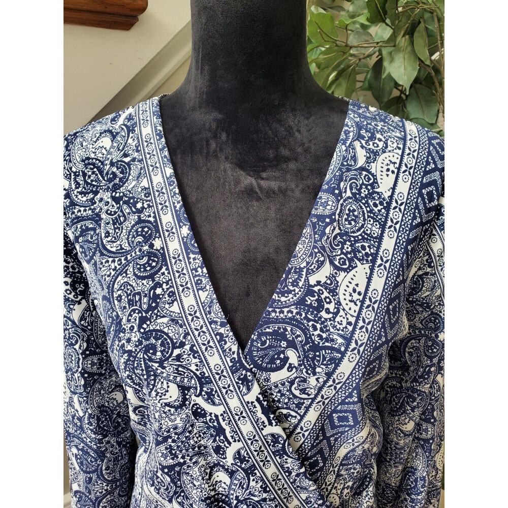 Charlotte Russe Womens Blue White Paisley Long Sleeve V-Neck Knee Length Dress L - Picture 2 of 15